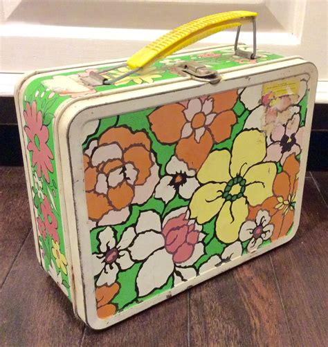 how to reupholster a metal lunch box|paint for metal lunch boxes.